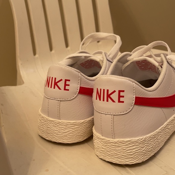 nike shoes - Picture 5 of 6